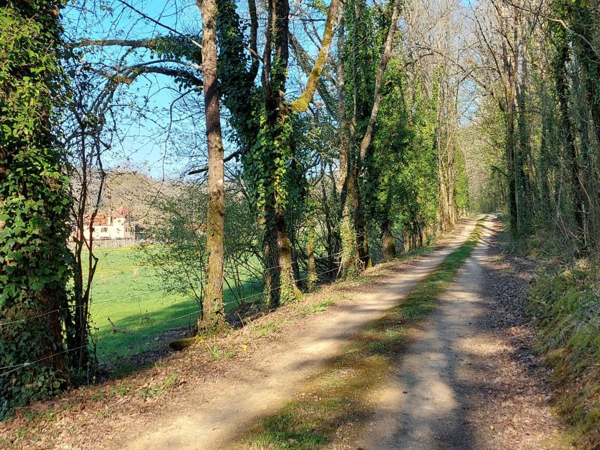 Ferme Des Petites Oreilles 4 Etoiles Montignac-Lascaux Ngoại thất bức ảnh